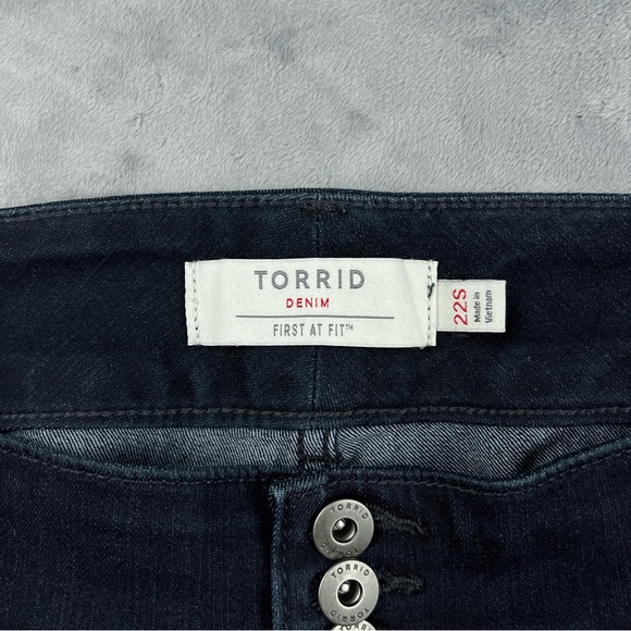 Torrid Denim First at Fit Jegging Size 22 Short - Picture 5 of 10